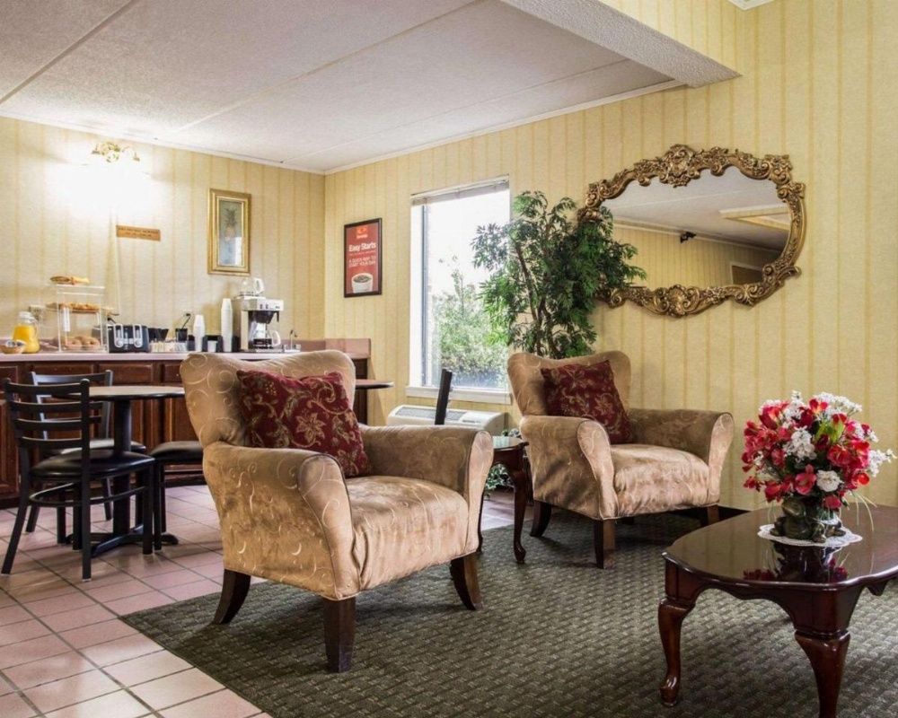 Econo Lodge Inn & Suites Lugoff Image 26