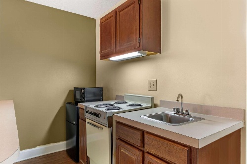 Econo Lodge Inn & Suites Lugoff image 4
